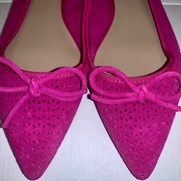 ANN TAYLOR Flats Perforated Suede Pointy Toe Ballet Magenta Sunset 7 NEW w/o tag - Picture 3 of 8